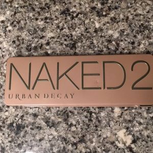 Urban Decay Naked 2 eyeshadow palette